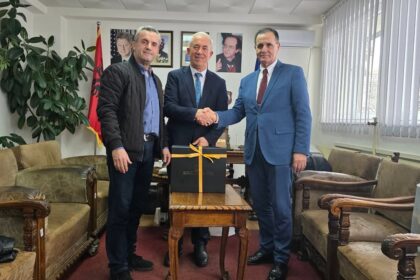 Gradonačelnik Geladin bio je domaćin direktora kompanije Renelual Tahiri. predsednik opštine Dragas, Bexhet Gee…