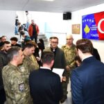 KFOR-i turk dhe CIMIC donacion për Shkollën Fillore të Restelicës, modernizohen kushtet mësimore Në ambientet e Shkol…