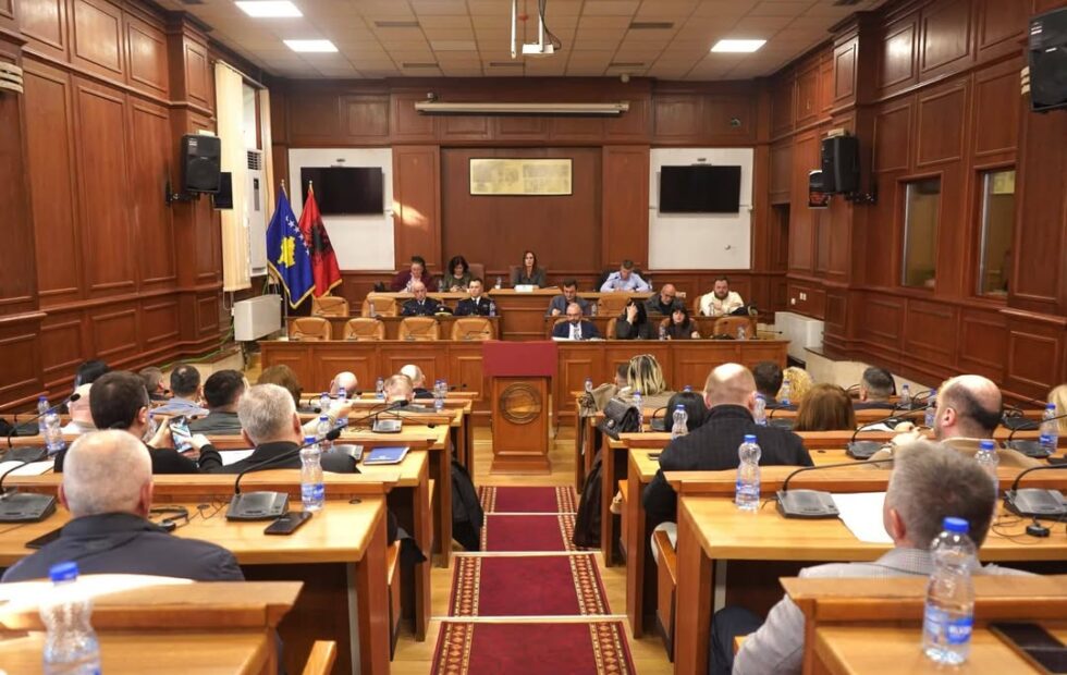 DKA Prizren govori o početku druge polugodišnjice i direktoru škole A Opštinske direkcije…