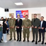 Turska donacija KFOR-a i CIMIC-a Univerzitetskoj školi u Restelici, modernizovala je obrazovne uslove u skolskim sredinama…