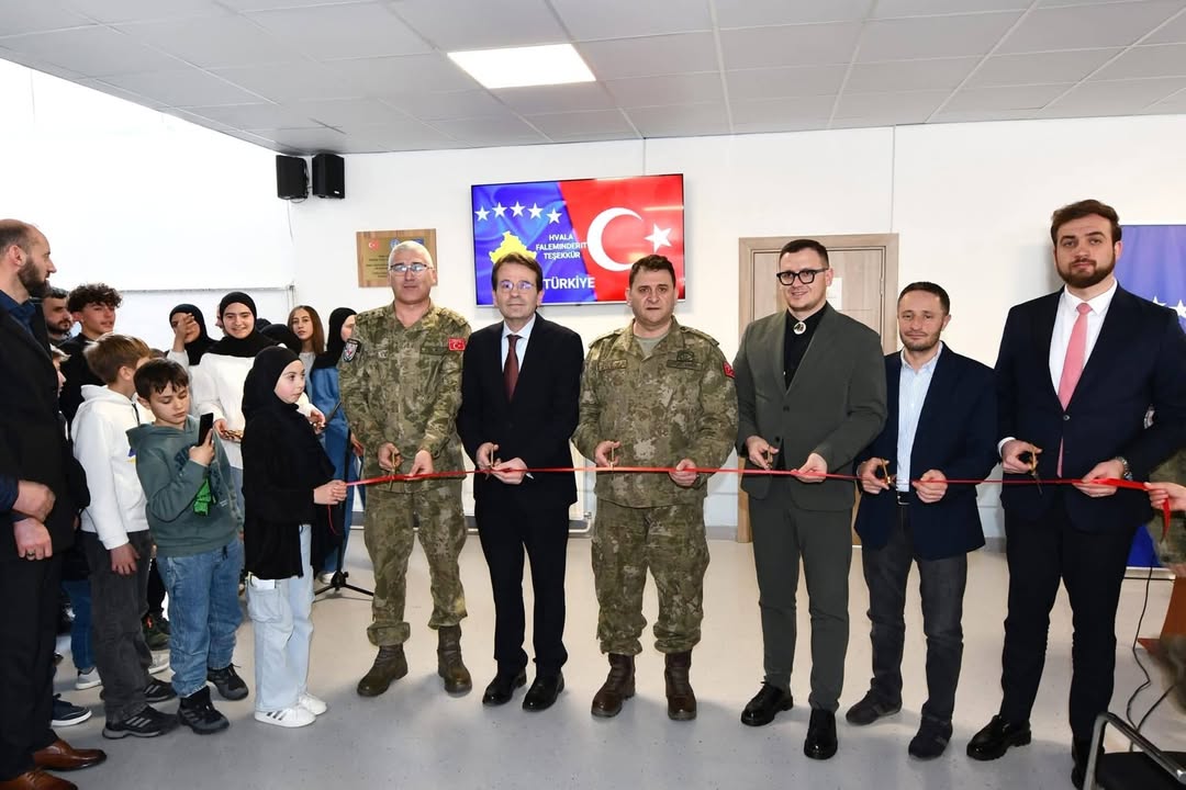 Turska donacija KFOR-a i CIMIC-a Univerzitetskoj školi u Restelici, modernizovala je obrazovne uslove u skolskim sredinama…