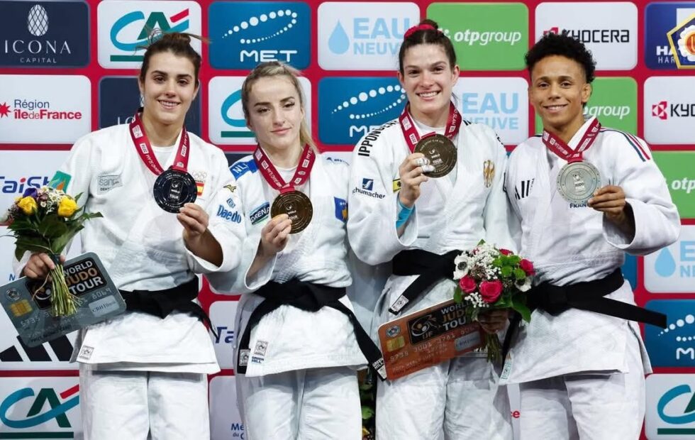 Distria Krasnići trijumfuje u pariskom Grand Slamu 2026 zlatna medalja u kategoriji -52 kilograma kosovske elite Džudit…