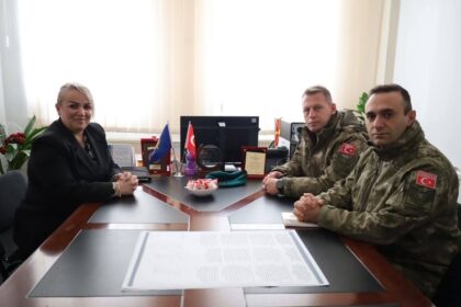 Šef kabineta opštine Dragaš danas je bio domaćin komandantima turskog KFOR-a, Kubinovog šefa…