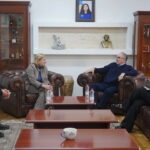 Kryetari i Prizrenit takohet me drejtoreshën e NDI-së, Nancy Soderberg Kryetari i komunës së Prizrenit, Shaqir Totaj,…