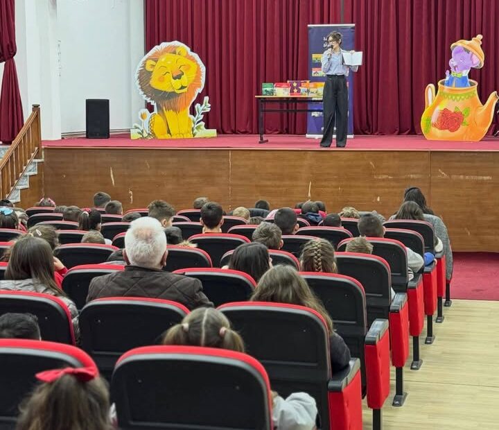 Duagjini Blisting House promoviše seriju školskih krpa u Dragašu u Dragašu održana je promocija serije…