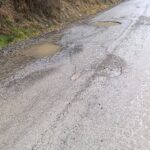 Gjendje e rëndë e rrugës Dragash–Kukajan, kërkohet ndërhyrje urgjente nga institucionet Rruga që lidh Dragashin me fs…