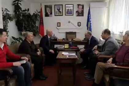 Zvanični sastanak opštine Dragaš i koordinatora UN na Kosovu, načelnika opštine Dragaš, Bekšeta X…