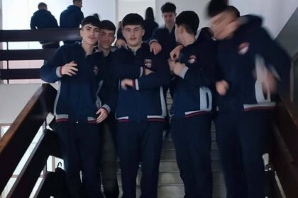 Školske uniforme stižu u SHML Ruždzi Berisha, učenici su primorani da ih nose iz školske zajednice u ponedeljak…