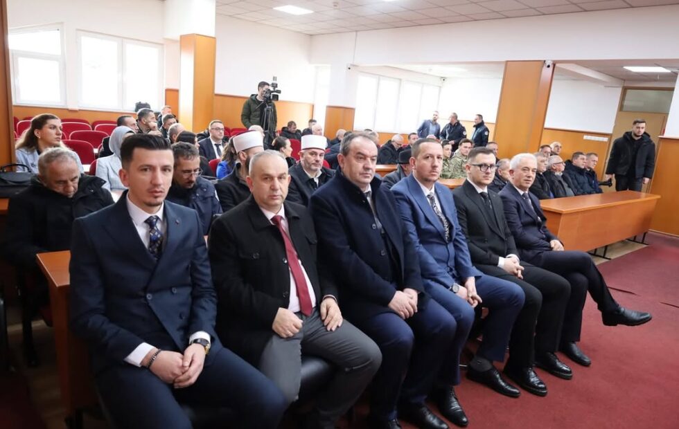 Svečana sednica u Dragašu povodom 18. godišnjice nezavisnosti Kosova na dnevnom redu za obeležavanje 18. godišnjice…