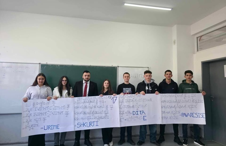 Učenici škole Šuban Šabani u Llopusniku obeležavaju 17. februara matematičkim formulama
