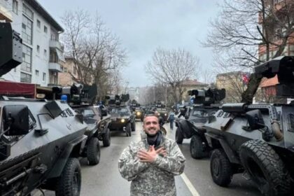 Datum ponosa i zahvalnosti datum ponosa, zaslužen i zapeèaæen krvlju naše dece, podseæa nas na žrtvu…