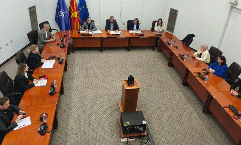 Rezolucija bivšim liderima OVK o komisiji za spoljnu politiku RMV u Makedoniji Ver…