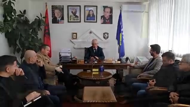 Dragaš: Sastanak opstinskevlasti sa odlukama o stanovanju, pčelama i infrastrukturi protiv požara u Dragašu, …