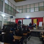 Nxënësit e ShML “Ruzhdi Berisha” mësojnë për rreziqet e ngacmimeve dhe sigurinë online Sot, në Sallën e Aktiviteteve …