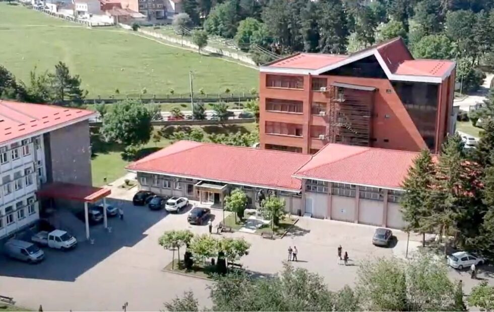 Idealni uspeh: 5-godišnja akreditacija Univerziteta Ukšiin Hotiı Prizren, 23. februar 2026. Univerzitet…
