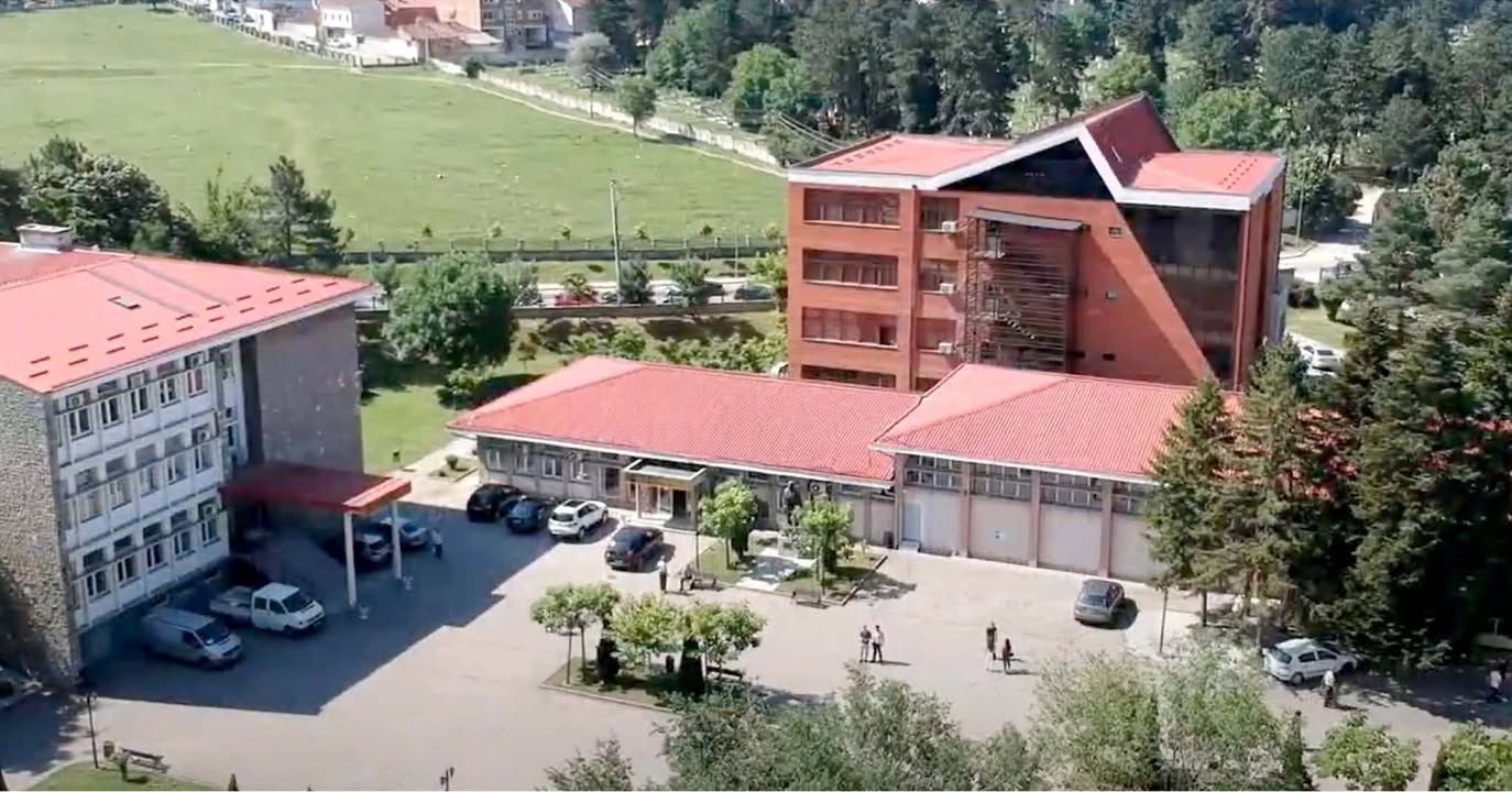 Idealni uspeh: 5-godišnja akreditacija Univerziteta Ukšiin Hotiı Prizren, 23. februar 2026. Univerzitet…