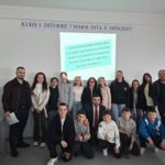 Atmosferë garuese dhe dijeje në “Kuizin e Diturisë” në Llopushnik Nxënësit e klasave VI–IX të SHFMU “Shaban Shabani” …