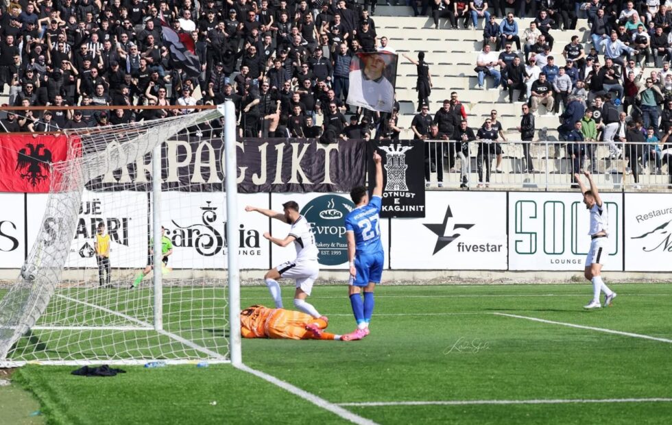 dha hollësi të ndeshjes Lirija _, gjendja u forcua pas plotësimit por u vendos nën kontroll