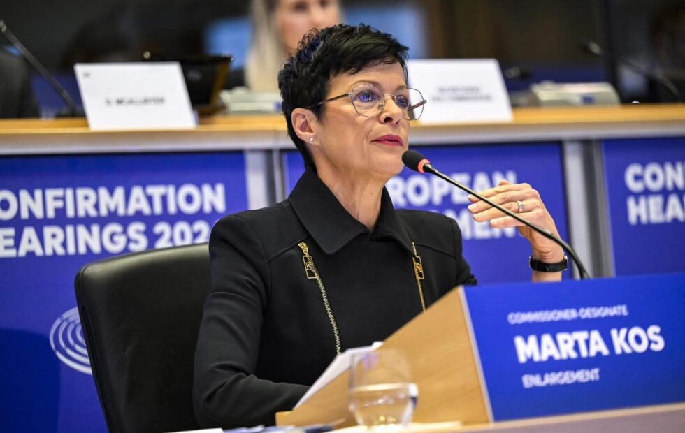 Akuza ndaj Komisionares së BE-së për Zgjerim: Dyshime për bashkëpunim me UDB-në