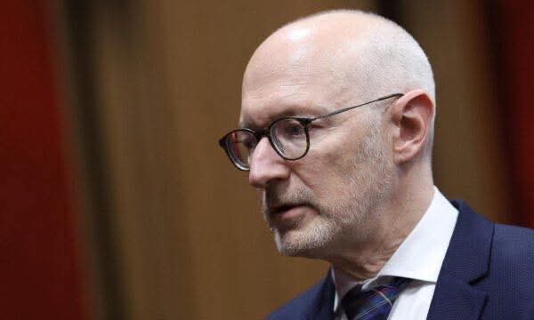 Ambasadori francez për Ligjin për të Huajt: Veprimet të mos ndikojnë negativisht te serbët në Kosovë