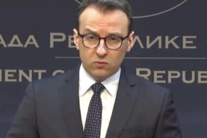 Petkoviq: Kompromisi për Ligjin për të Huajt u mundëson serbëve të Kosovës të punojnë në institucionet ku Serbia është punëdhënëse