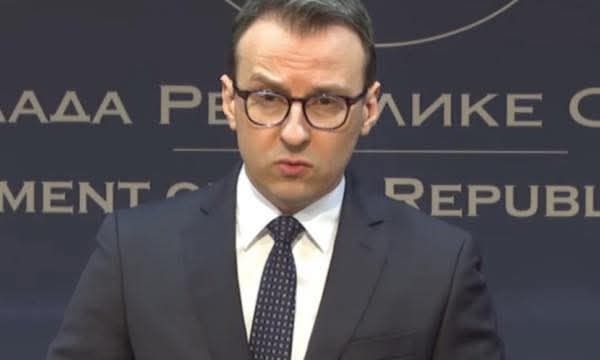 Petkoviq: Kompromisi për Ligjin për të Huajt u mundëson serbëve të Kosovës të punojnë në institucionet ku Serbia është punëdhënëse