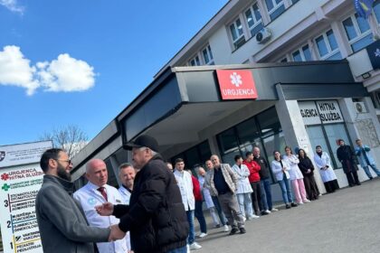 Pensionohet infermieri i QKMF “Adem Berisha” në Dragash, Agim Dauti