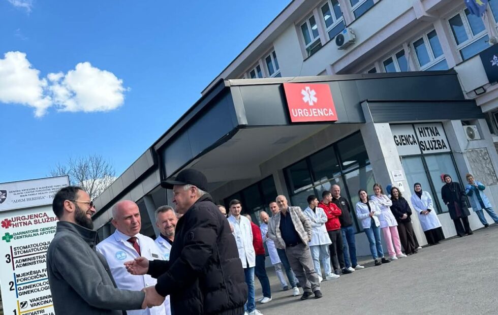 Pensionohet infermieri i QKMF “Adem Berisha” në Dragash, Agim Dauti