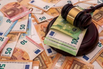 Edhe mjekët dhe profesorët obligohen të deklarojnë pasurinë