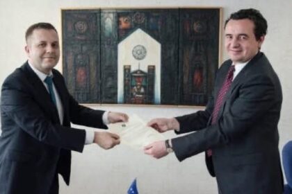 Pa post qeveritar – Blerim Sallahu kalon në kabinetin e Kurtit si këshilltar ligjor