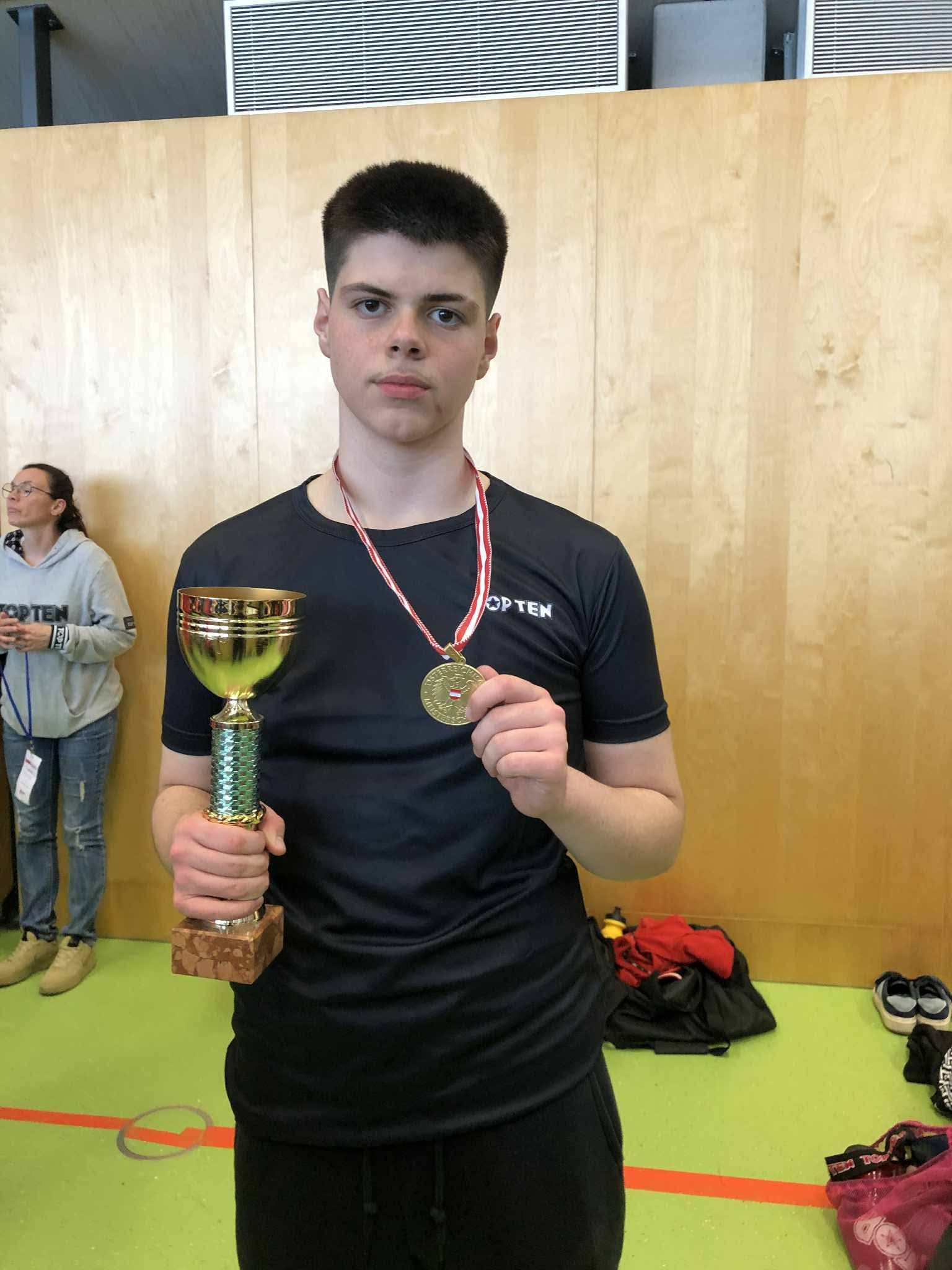 Aldin Kamberi shpallet kampion në Kampionatin e Austrisë në kikboks