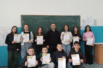 Nxënëset e SHFMU “Fetah Sylejmani” shkëlqejnë në Spelling Bee, Meleke Kajbe siguron finalen në Prishtinë