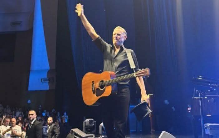Legjenda e rock-ut Bryan Adams vjen për koncert në Kosovë më 27 qershor