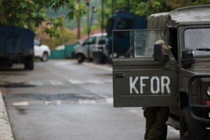 KFOR: Stërvitjet e ushtrisë serbe pranë kufirit nuk përbëjnë kërcënim për sigurinë