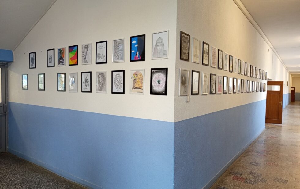 Ambientet e shkollës në Bresanë marrin ngjyra kreativiteti dhe frymëzim