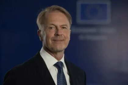 SKANDALOZE | Ambasadori i BE-së pranon negociata 2-mujore jo publike me Qeverinë Kurti për Ligjin për të Huajt