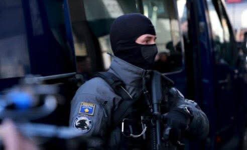 ARMË DHE PAJISJE USHTARAKE ZBULOHEN NË ZUBIN POTOK