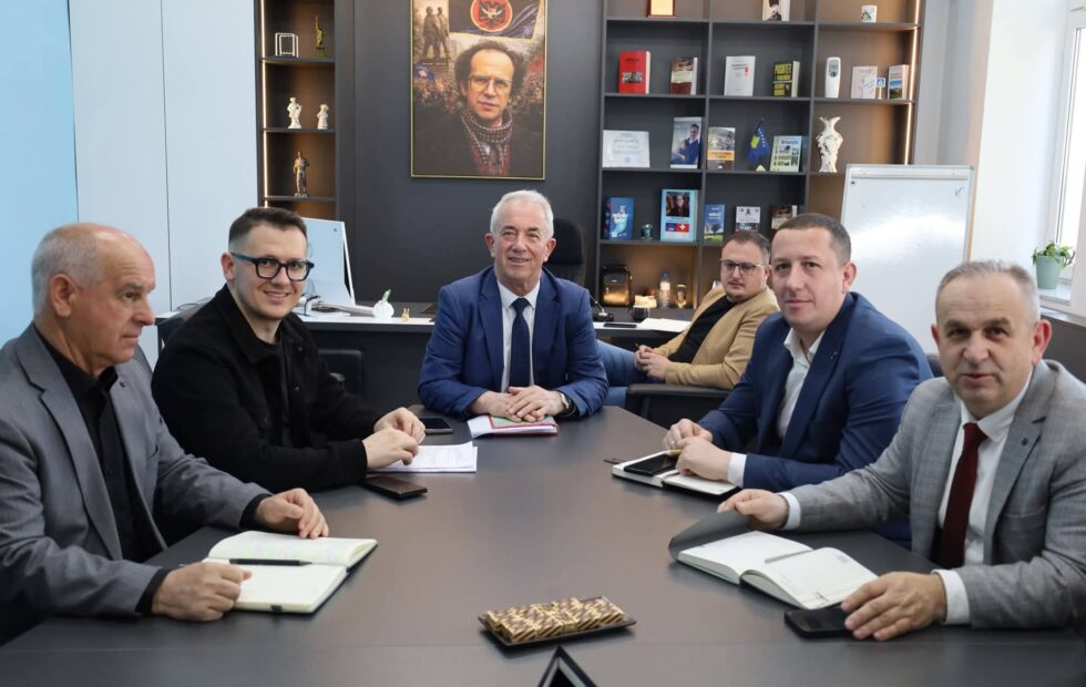 Mbledhja e radhës e Qeverisë Komunale në Dragash, fokus në transparencë dhe zhvillim strategjik