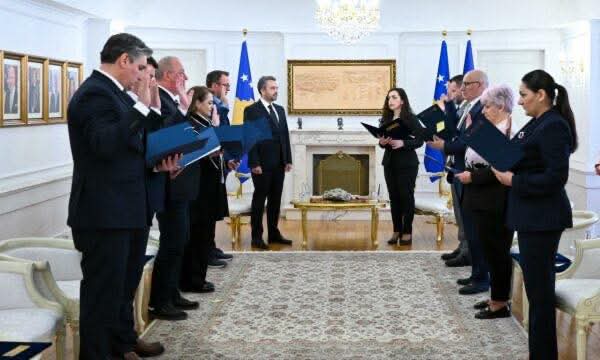 Betohen nëntë anëtarët e rinj të KQZ-së, Osmani i drejtohet Kushtetueses për propozimet tjera