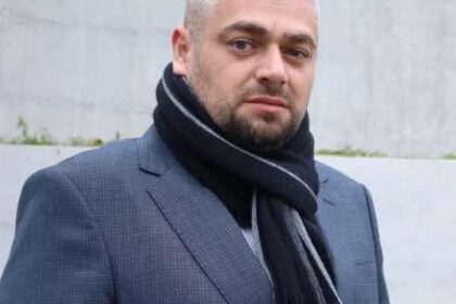 Ekspozimi me pasaktësi për krimet e luftës në Kosovë, Andin Hoti kërkon tërheqjen e menjëhershme të materialeve