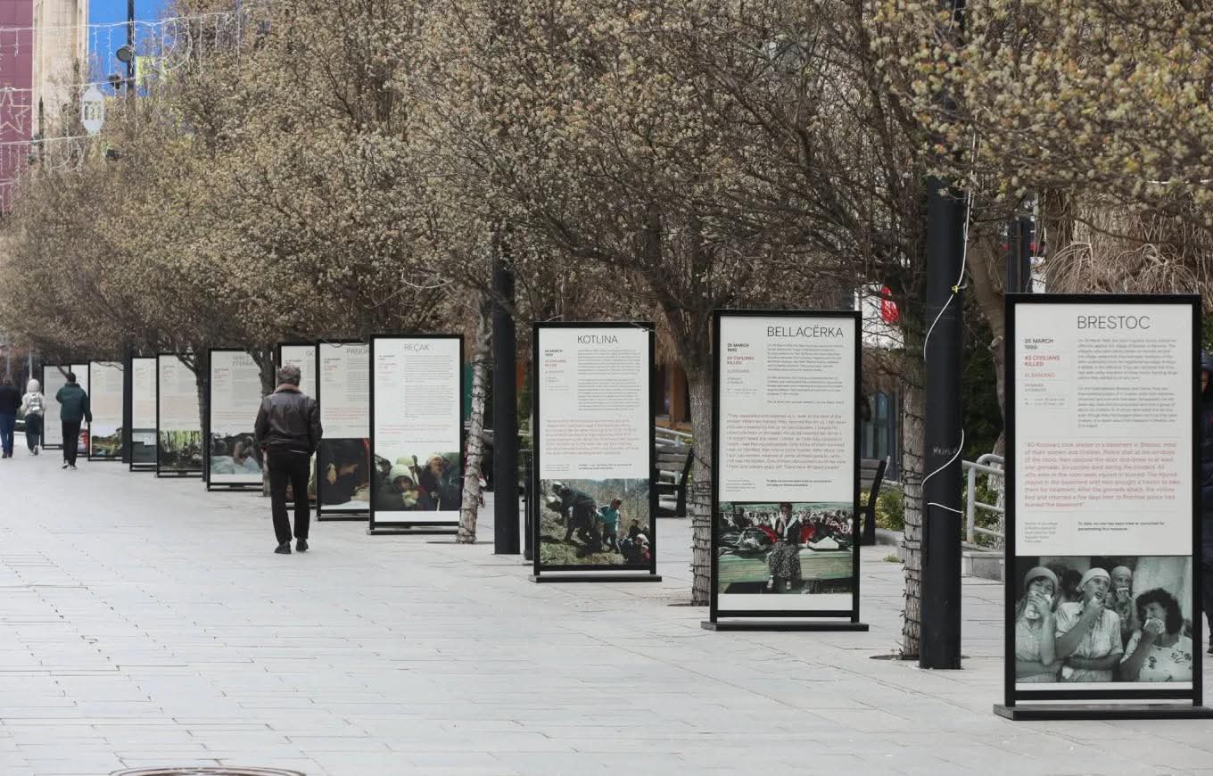 Reagim i ashpër ndaj ekspozitës në Prishtinë, veteranët e UÇK-së kërkojnë llogaridhënie