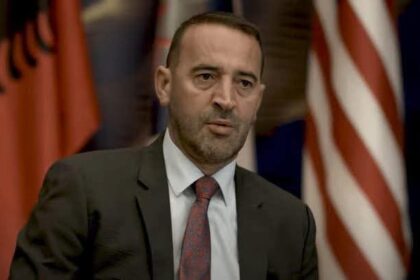Daut Haradinaj i ashpër ndaj Shkëlzen Gashit: “Po fyen viktimat e luftës, kjo është agjendë e Serbisë”