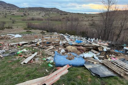 NDOTJE ALARMANTE NË ZAPLLUXHE – MBETURINAT PO SHKATËRROJNË NATYRËN
