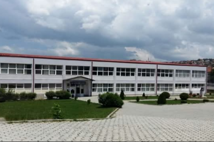 Nxënësit e ShML “Ruzhdi Berisha” përfaqësojnë denjësisht Dragashin në Kuvendin Rinor të Kosovës