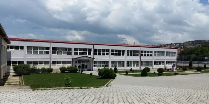 Nxënësit e ShML “Ruzhdi Berisha” përfaqësojnë denjësisht Dragashin në Kuvendin Rinor të Kosovës