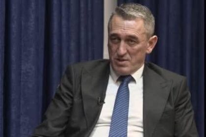 Rasšić: Odluka o 24 hektara manastira Dečani sprovedena je tek nakon dolaska Albina Kurtija na vlast